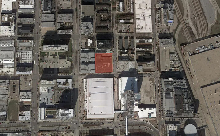 Pictures of Retail, Land property located at 220 East 21st Street, Chicago, IL 60616 for sales - image #1