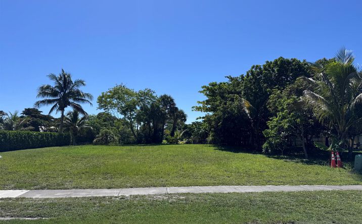 Pictures of Land property located at Xxx Starling Avenue, Royal Palm Beach, FL 33411 for sales - image #1