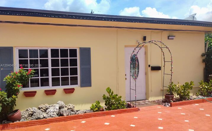 Pictures of Multifamily property located at 259 NE 111th St, Miami, FL 33161 for sales - image #1