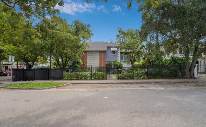 405 SW 11th Ave, Miami