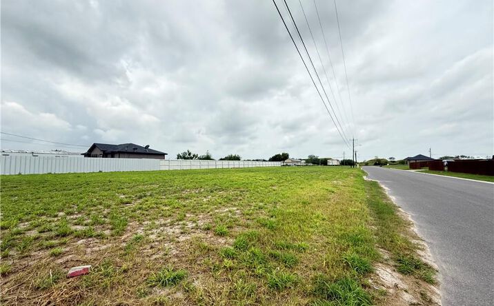 Pictures of Land, Multifamily property located at 4523 Jesus Street, Mission, TX 78574 for sales - image #1