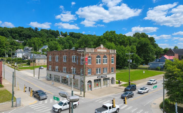 Pictures of Retail, Office, Mixed Use property located at 2602 E MAIN ST, CHATTANOOGA, TN 37404-5441 for sales - image #1