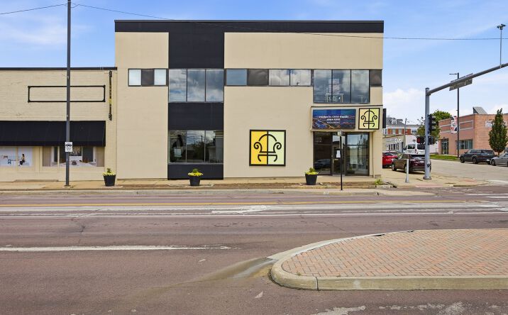 Pictures of Retail, Office, Mixed Use property located at 724 THIRD AVE SE, CEDAR RAPIDS, IA 52401 for sales - image #1
