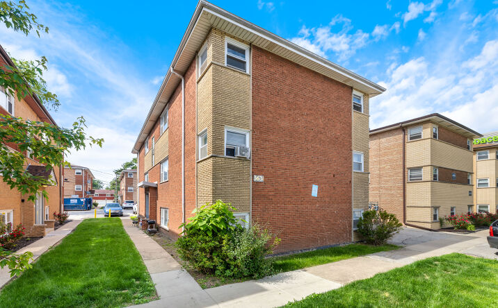 Pictures of Multifamily property located at 3631 147th Street, Midlothian, IL 60445 for sales - image #1