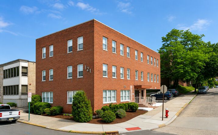 Pictures of Office property located at 121 Cedar Ln, Teaneck, NJ 07666 for sales - image #1