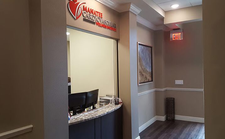 Pictures of Office property located at 2816 Manatee Ave W, Bradenton, FL 34205 for sales - image #1