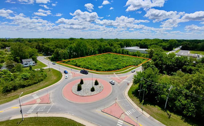 Pictures of Land property located at 7557 Dorr Street, Toledo, OH 43615 for sales - image #1
