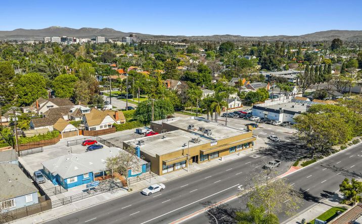 Pictures of Retail, Special Purpose property located at 707 West 17th Street, Santa Ana, CA 92706 for sales - image #1