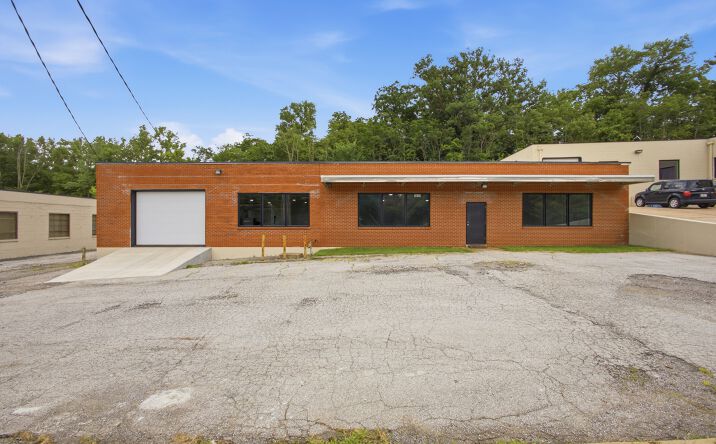 Pictures of Industrial property located at 5629 Raytown Road, Raytown, MO 64133 for sales - image #1