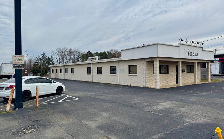 Pictures of Retail property located at 6161 East Independence Boulevard, Charlotte, NC 28212 for sales - image #1