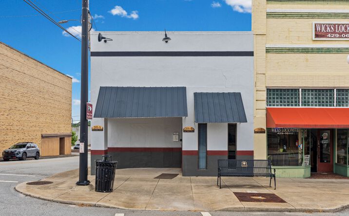 Pictures of Multifamily property located at 201 East Main Street, Union, SC 29379 for sales - image #1