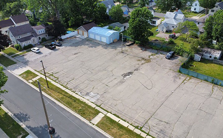 Pictures of Retail, Mixed Use property located at 716 Bradley Street, Owosso, MI 48867 for sales - image #1