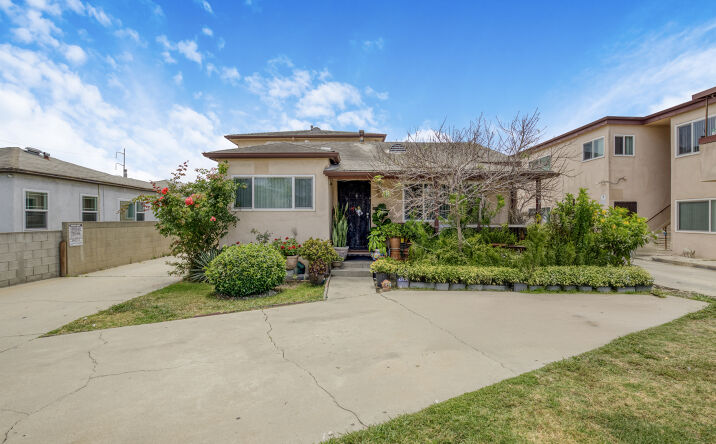 Pictures of Multifamily property located at 4928 Lennox Blvd, Inglewood, CA 90304 for sales - image #1