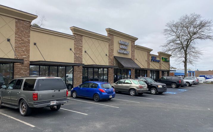 Pictures of Retail, Office, Mixed Use property located at 661 FOREST PKWY, FOREST PARK, GA 30297 for sales - image #1