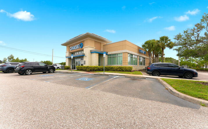 Pictures of Retail property located at 30500 US Highway 19 N, Palm Harbor, FL 34684 for sales - image #1