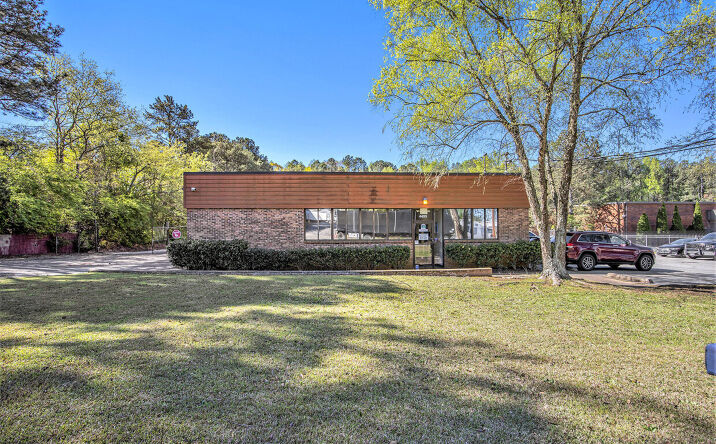 Pictures of Industrial property located at 4625 Stonegate Industrial Boulevard, Stone Mountain, GA 30083 for sales - image #1