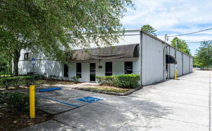 Pictures of Industrial property located at 9624 Sunbeam Center Drive, Jacksonville, FL 32257 for sales - image #1