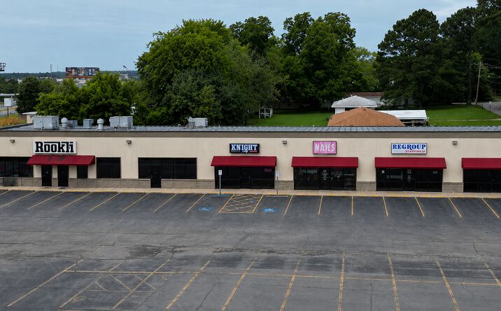 Pictures of Retail property located at 2021 Brandon Road, Bryant, AR 72022 for sales - image #1