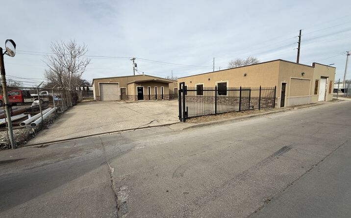Pictures of Office, Industrial property located at 1139 North Santa Fe Street, Wichita, KS 67214 for sales - image #1