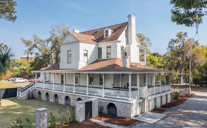Pictures of Hospitality property located at 701 Greene Street, Beaufort, SC 29902 for sales - image #1