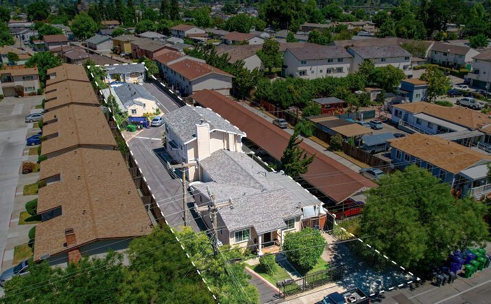 Pictures of Multifamily property located at 204 SUNSET BLVD, CHERRYLAND, CA 94541 for sales - image #1