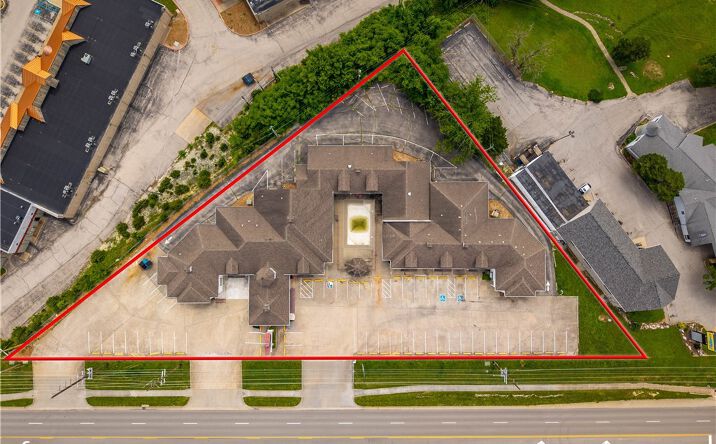 Pictures of Business for Sale, Hospitality property located at 4616 Osage Beach Parkway, Osage Beach, MO 65065 for sales - image #1