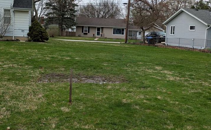 Pictures of Land, Multifamily property located at 611 Oakwood Drive, Geneva, IL 60134 for sales - image #1