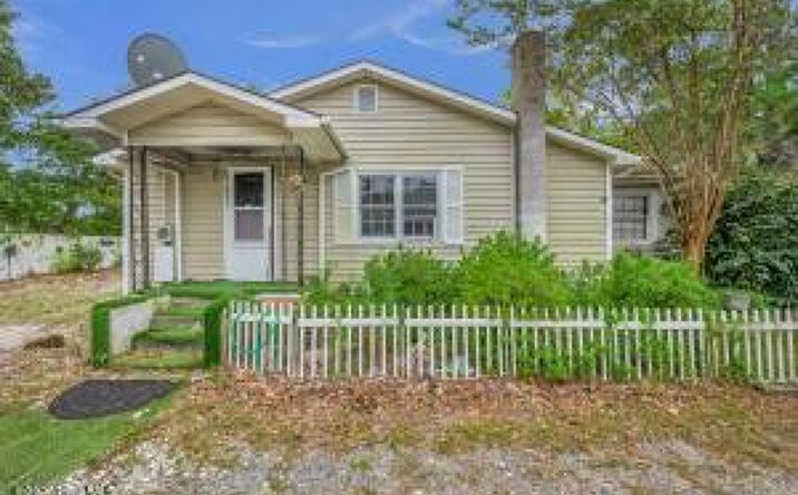 Pictures of Retail, Office, Mixed Use property located at 100 Williams Love Grove Ch Road, Hampstead, NC 28443 for sales - image #1