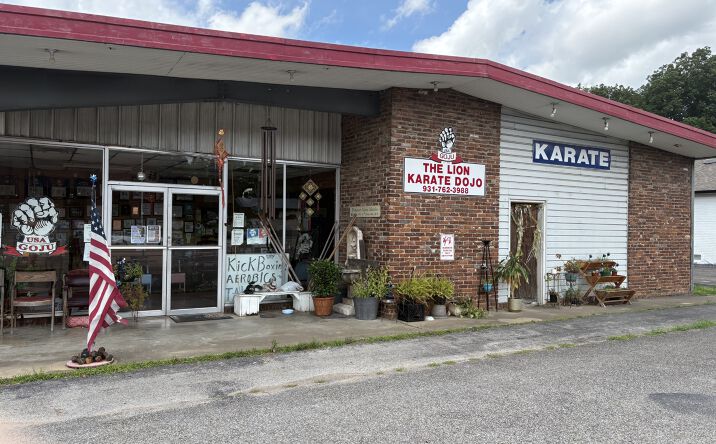 301 N Locust Ave, Lawrenceburg