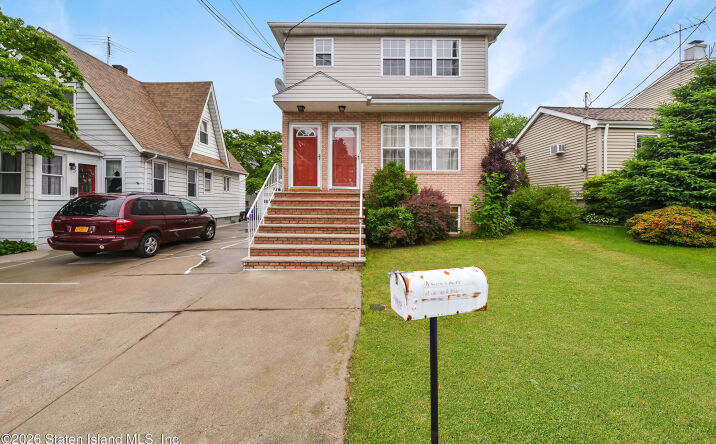 Pictures of Multifamily property located at 11 Seward Place, Staten Island, NY 10314 for sales - image #1