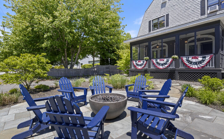 Pictures of Mixed Use, Special Purpose, Business for Sale property located at 61 Fletcher Street, Kennebunk, ME 04043-6709 for sales - image #1