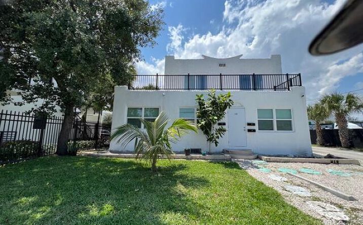 Pictures of Multifamily property located at 1709 Mercer Avenue, West Palm Beach, FL 33401 for sales - image #1