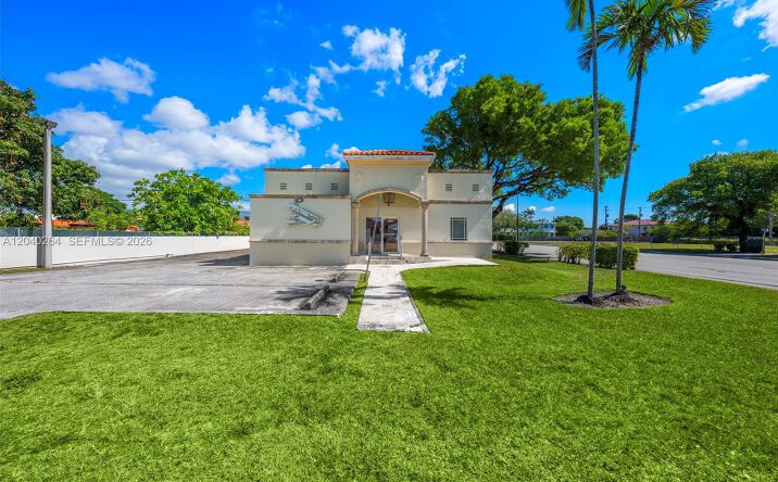Pictures of Office, Retail property located at 4201 SW 11th St, Miami, FL 33134 for sales - image #1