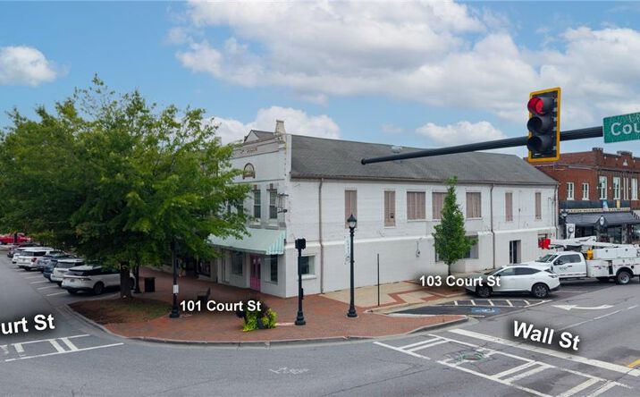 Pictures of Business for Sale, Retail, Industrial property located at 101 Court Street, Calhoun, GA 30701 for sales - image #1