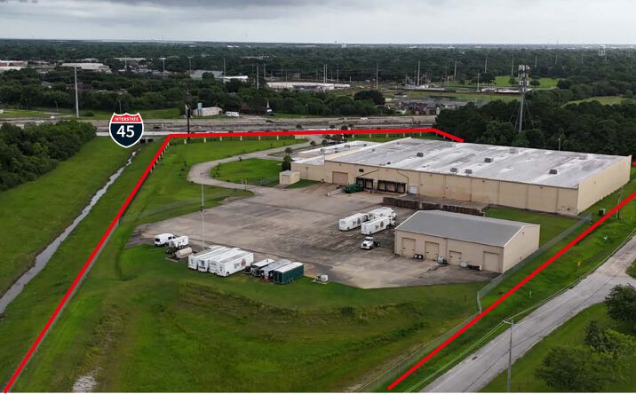 Pictures of Industrial property located at 3001 Gulf Freeway, La Marque, TX 77568 for sales - image #1
