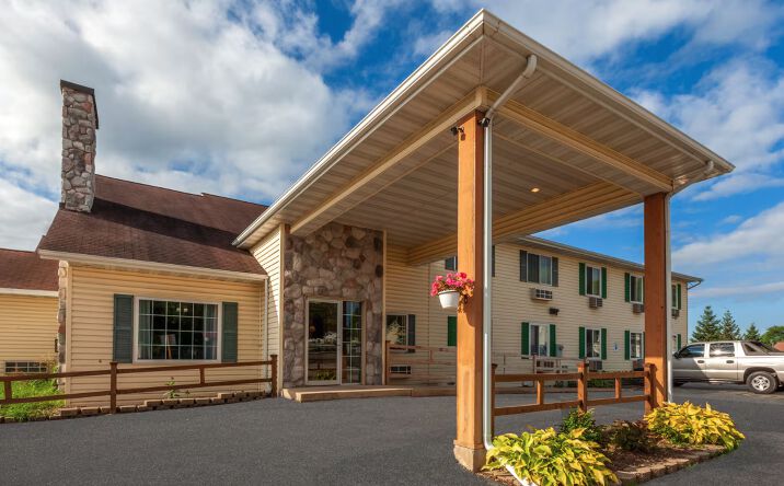 Pictures of Hospitality property located at 227 Ripon Road, Berlin, WI 54923 for sales - image #1
