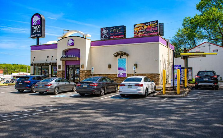 Pictures of Retail property located at 15924 State Rt 170, Calcutta, OH 43920 for sales - image #1