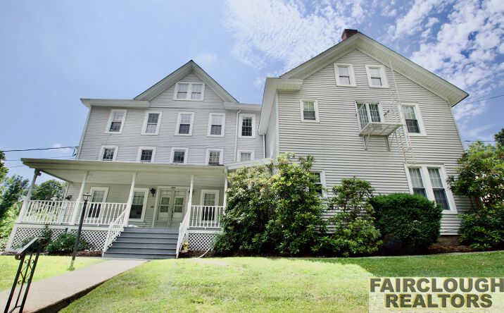 Pictures of Multifamily property located at 224 GLEN RD, SPARTA, NJ 07871-3172 for sales - image #1
