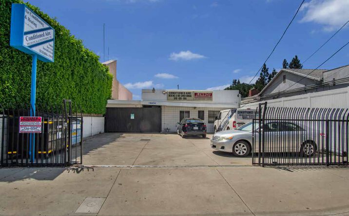 Pictures of Retail, Office, Industrial property located at 18650 Parthenia Street, Northridge, CA 91324 for sales - image #1