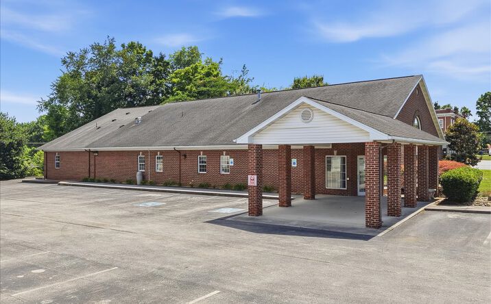 Pictures of Office property located at 901 W FOURTH N ST, MORRISTOWN, TN 37814-3814 for sales - image #1