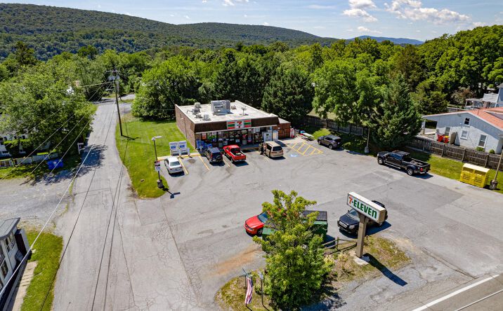 Pictures of Retail property located at 1655 W Washington St, Bolivar, WV 25425 for sales - image #1