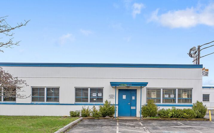 Pictures of Industrial property located at 4048 NEW CT AVE, DEWITT, NY 13206 for sales - image #1