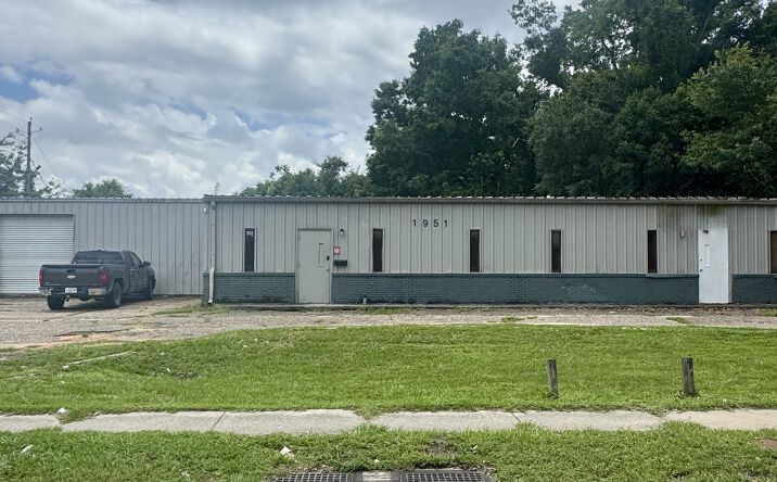 Pictures of Office, Industrial property located at 1951 Duval Street, Mobile, AL 36606 for sales - image #1