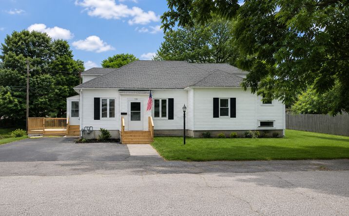 282 St Barnabe St, Woonsocket