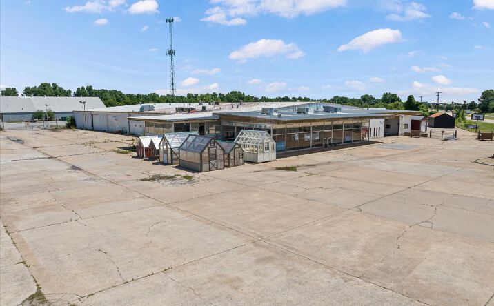 Pictures of Retail, Industrial, Land property located at 1515 E Main Street, Yukon, OK 37404-5035 for sales - image #1