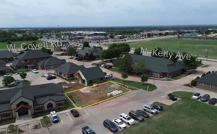 Pictures of Land property located at 2828 North Kelly Avenue, Edmond, OK 73003 for sales - image #1