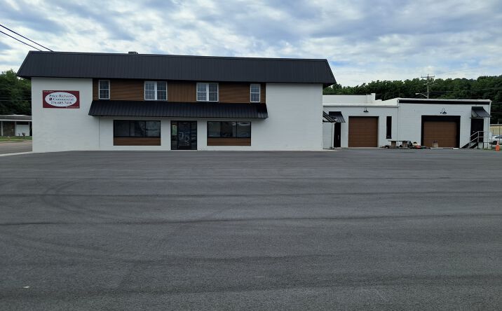 Pictures of Retail, Office, Mixed Use property located at 208 South Commerce Street, Marion, VA 24354 for sales - image #1