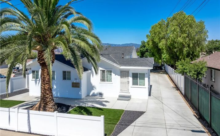 Pictures of Multifamily property located at 111 S South Lindsay Street, Lake Elsinore, CA 92530 for sales - image #1