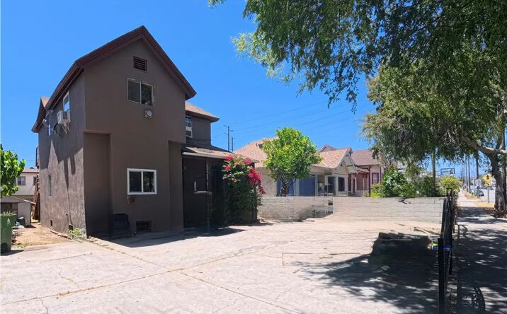 Pictures of Multifamily property located at 2245 N Griffin, Los Angeles, CA 90031 for sales - image #1