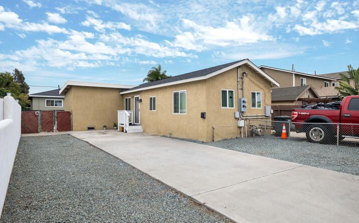 Pictures of Multifamily property located at 931-935 13'th St, Imperial Beach, CA 91932 for sales - image #1